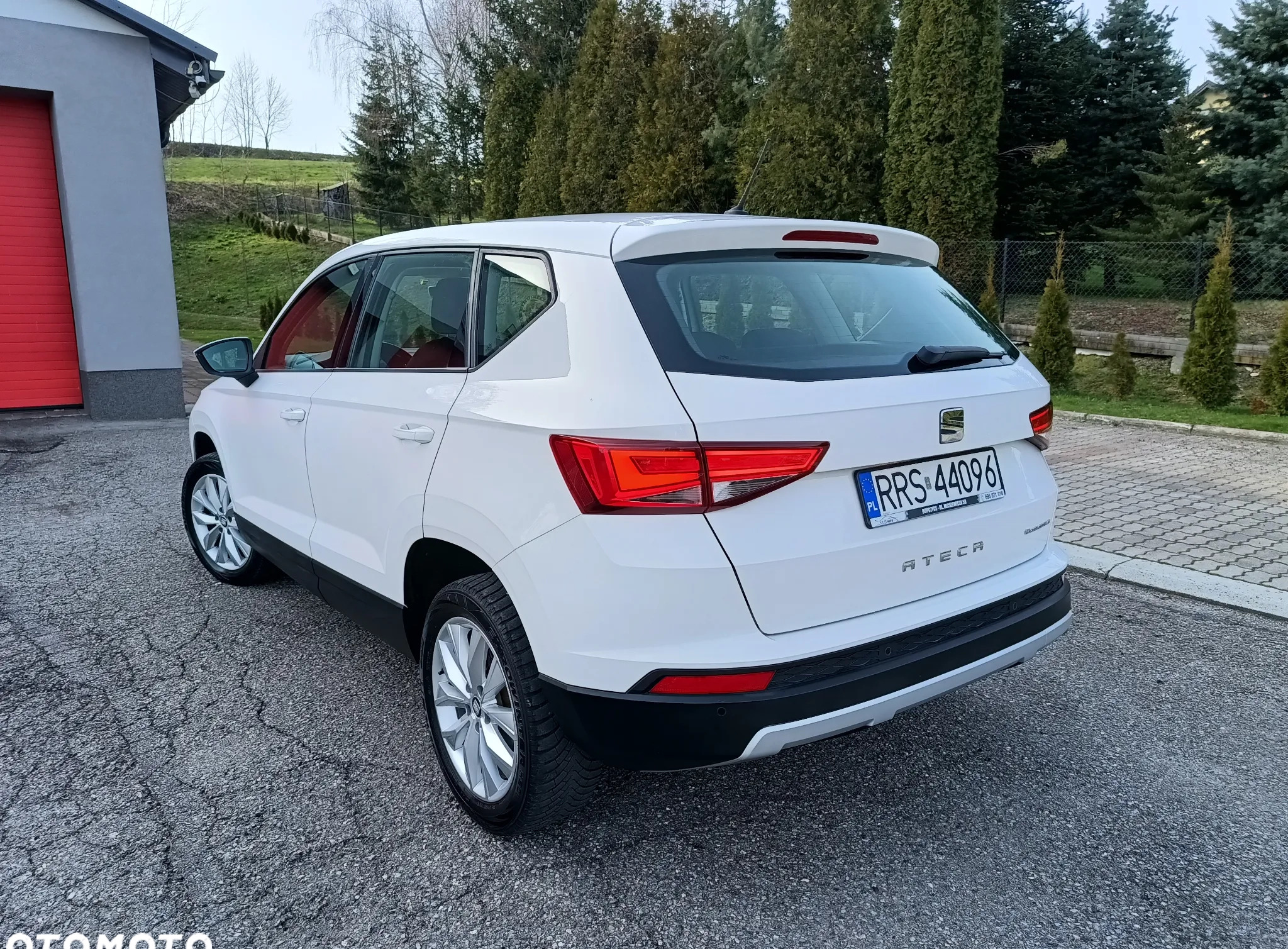 Seat Ateca cena 59900 przebieg: 165000, rok produkcji 2016 z Serock małe 631